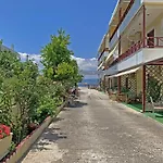 Akrotiri Apartament *