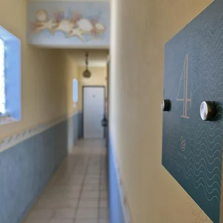 Akrotiri Rooms * Agiokampos (Evia)
