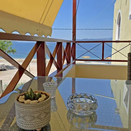 Akrotiri Rooms * Agiokampos (Evia)