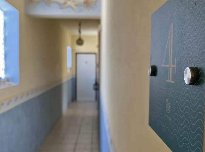 Akrotiri Rooms * Agiokampos (Evia)