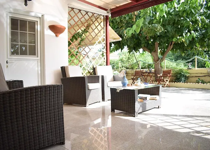 Akrotiri Rooms * Agiokampos (Evia)